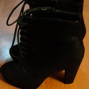 Chunky lace up bootie Size 8